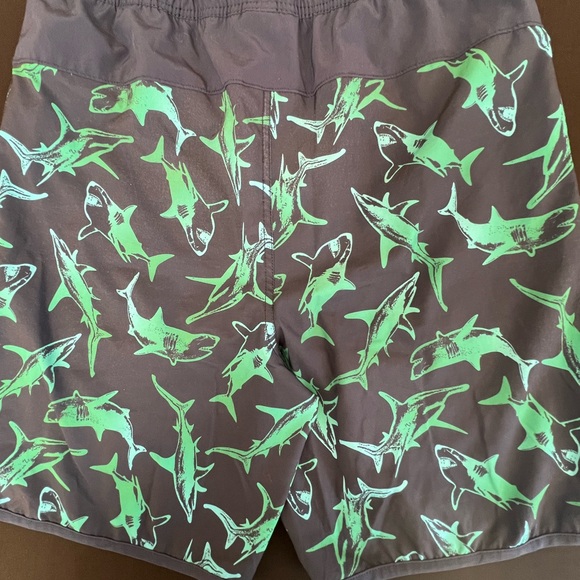 LANDS END BOYS XXL 18-20 SWIM TRUNKS  NAVY BLUE & GREEN.  COLOR DISTORTION - Picture 9 of 9